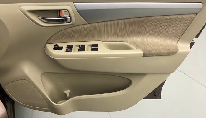 2013 Maruti Ertiga ZXI, Petrol, Manual, 43,680 km, Driver Side Door Panels Control