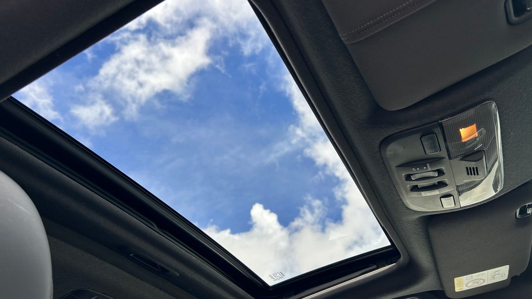 Interior Sunroof/Moonroof