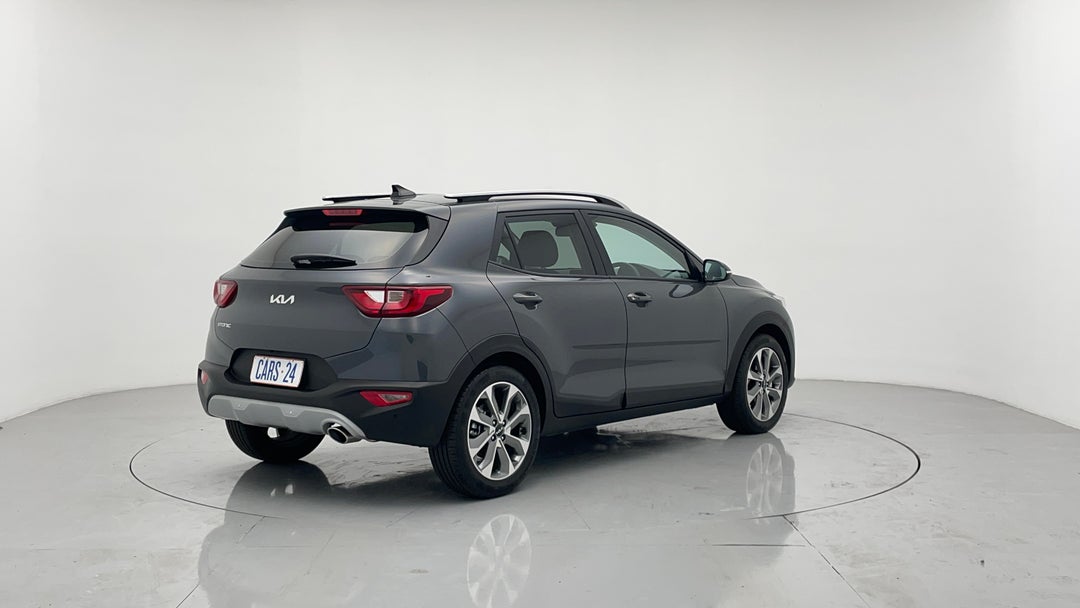 Right Back Diagonal (45- Degree) View