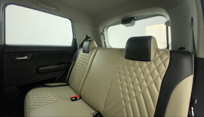 2019 Maruti New Wagon-R VXI 1.2L, Petrol, Manual, 14,218 km, Right Side Rear Door Cabin