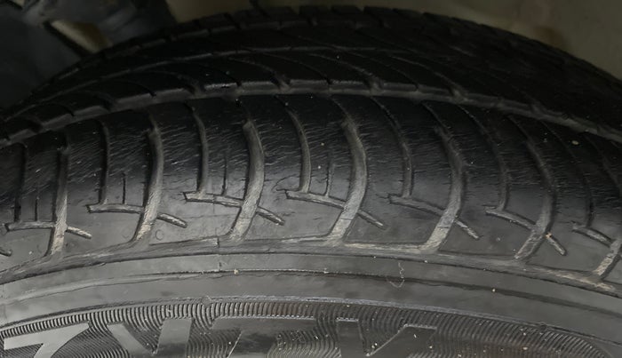 2019 Maruti New Wagon-R VXI 1.2L, Petrol, Manual, 14,218 km, Left Front Tyre Tread