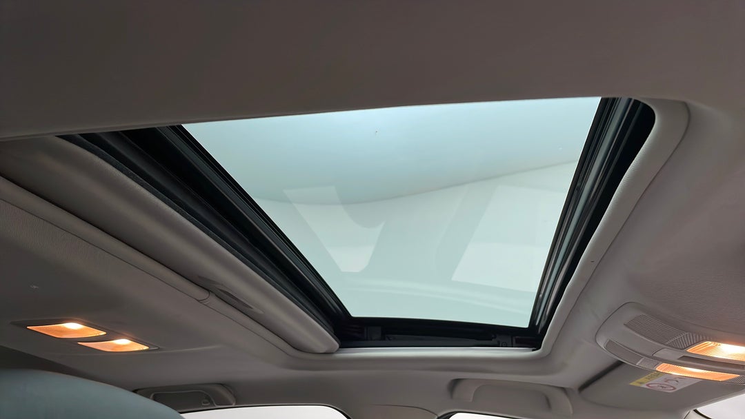 Interior Sunroof/Moonroof