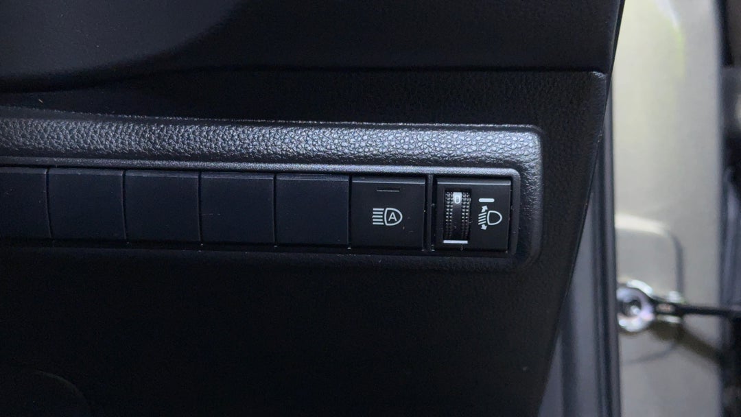 2020 Toyota Corolla Ascent Sport, Automatic, 49133 km, Utility Switches/Buttons