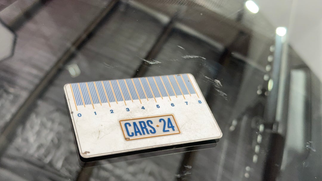 2020 Toyota Corolla Ascent Sport, Automatic, 49133 km, Windshield Front Scratch