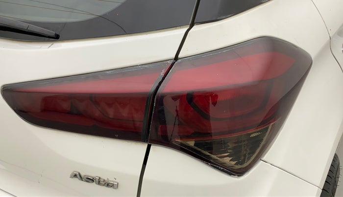 2015 Hyundai Elite i20 ASTA 1.2, CNG, Manual, 59,537 km, Right tail light - Reverse gear light not functional