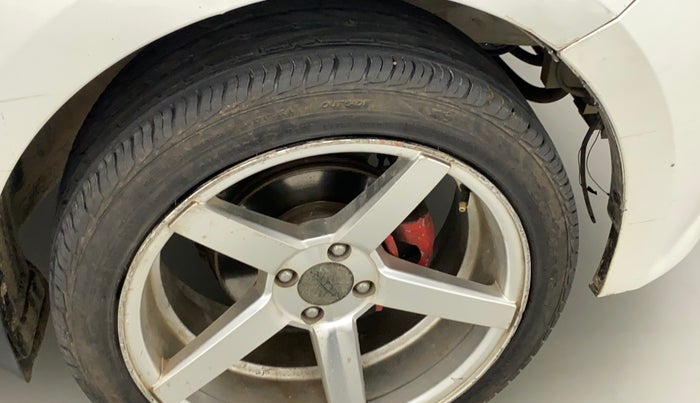 2015 Hyundai Elite i20 ASTA 1.2, CNG, Manual, 59,537 km, Right fender - Lining loose
