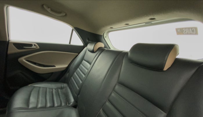 2015 Hyundai Elite i20 ASTA 1.2, CNG, Manual, 59,537 km, Right Side Rear Door Cabin
