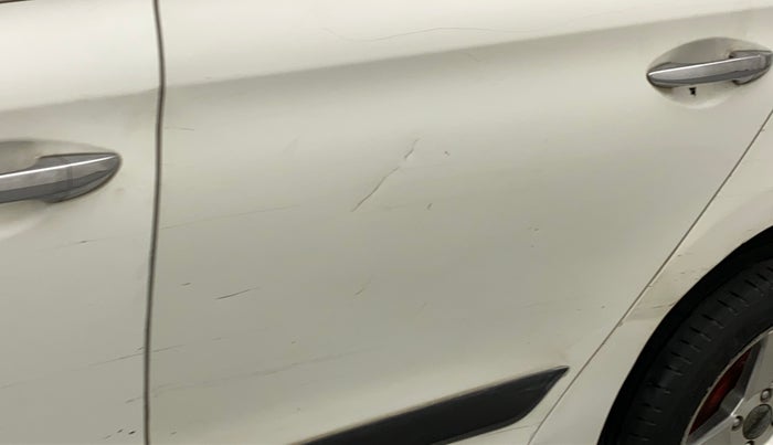 2015 Hyundai Elite i20 ASTA 1.2, CNG, Manual, 59,537 km, Rear left door - Minor scratches