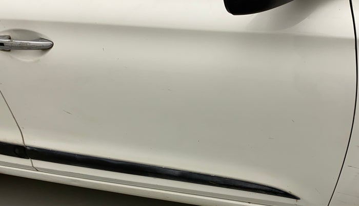 2015 Hyundai Elite i20 ASTA 1.2, CNG, Manual, 59,537 km, Driver-side door - Minor scratches