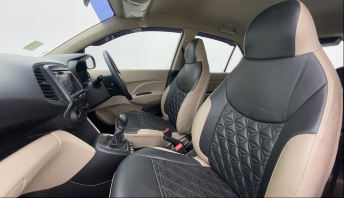 2019 Hyundai NEW SANTRO 1.1 MAGNA MT, Petrol, Manual, 4,441 km, Right Side Front Door Cabin