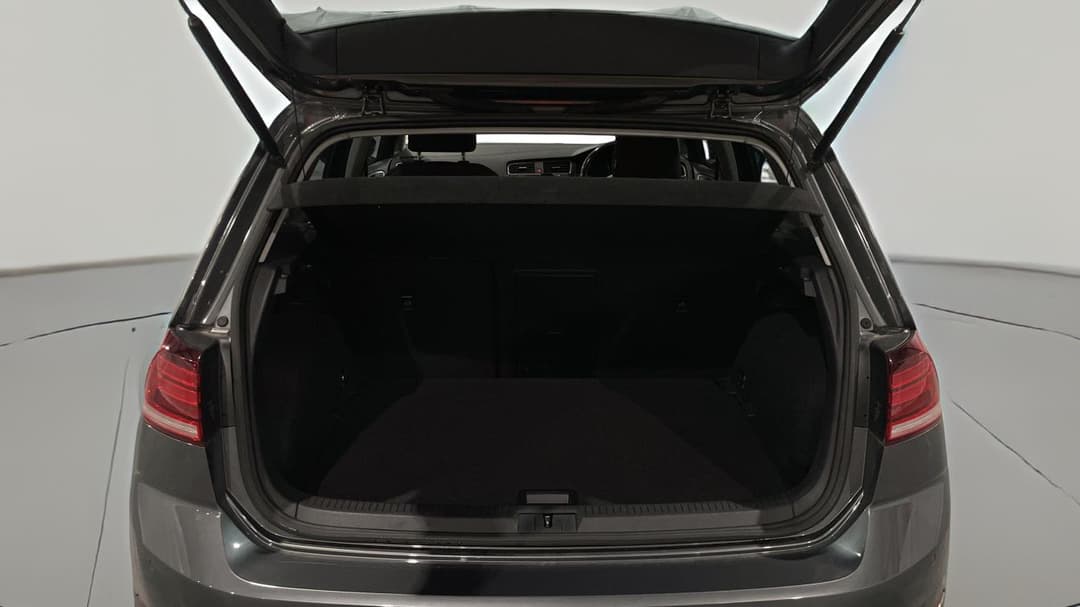 2020 Volkswagen Golf 110 Tsi Trendline, Automatic, 99585 km, Boot Inside View