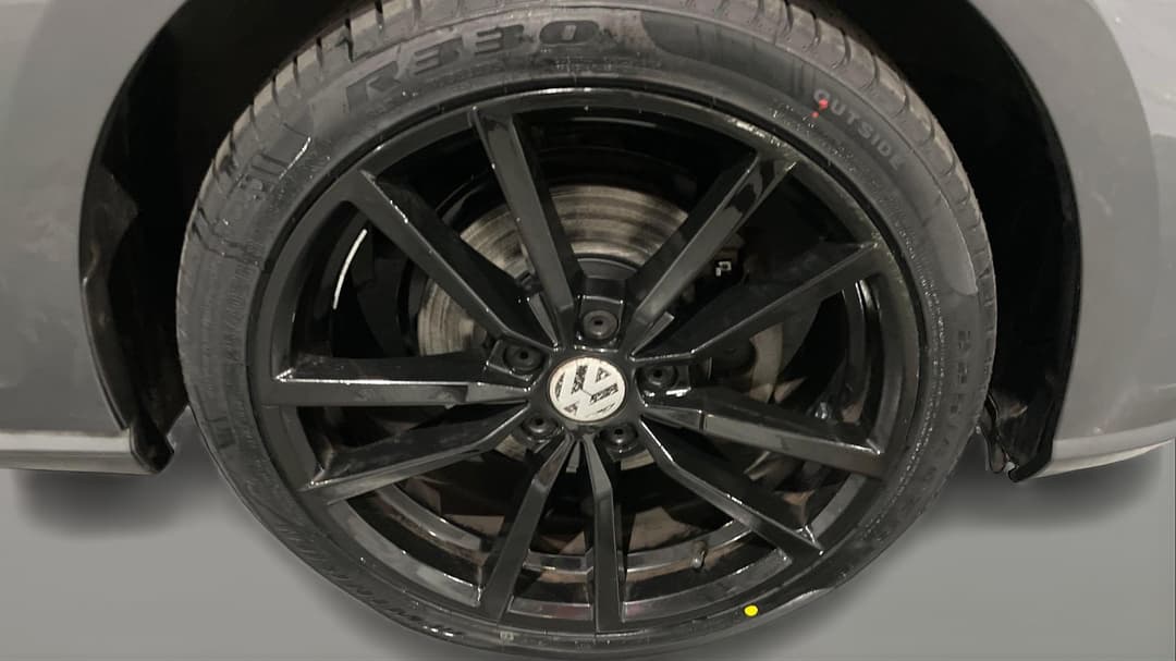 2020 Volkswagen Golf 110 Tsi Trendline, Automatic, 99585 km, Right Front Wheel
