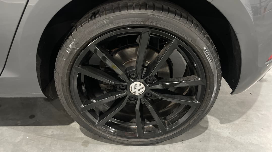 2020 Volkswagen Golf 110 Tsi Trendline, Automatic, 99585 km, Left Rear Wheel