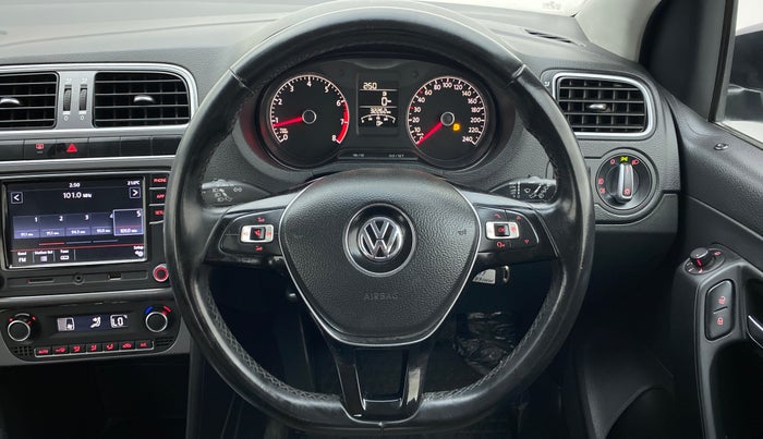 2018 Volkswagen Polo HIGH LINE PLUS 1.0, Petrol, Manual, 32,323 km, Steering Wheel Close Up