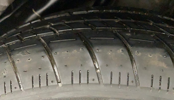 2014 Honda Amaze 1.2L I-VTEC VX, Petrol, Manual, 33,017 km, Left Rear Tyre Tread