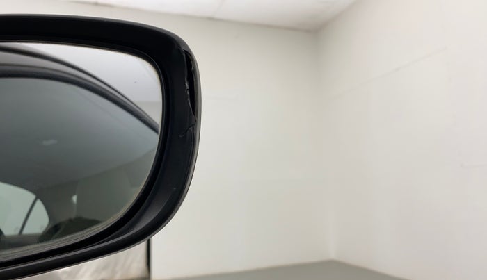 2018 Maruti Dzire LXI, Petrol, Manual, 65,424 km, Right rear-view mirror - Cover has minor damage
