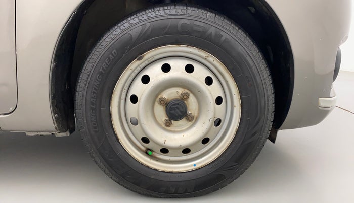 2018 Maruti Dzire LXI, Petrol, Manual, 65,424 km, Right Front Wheel