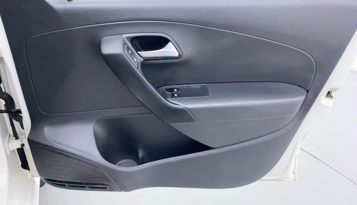 2018 Volkswagen Ameo Trendline 1.0, Petrol, Manual, 25,197 km, Driver Side Door Panels Controls
