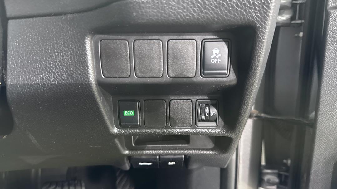 2021 Nissan X-trail St (2WD), Automatic, 133895 km, Utility Switches/Buttons