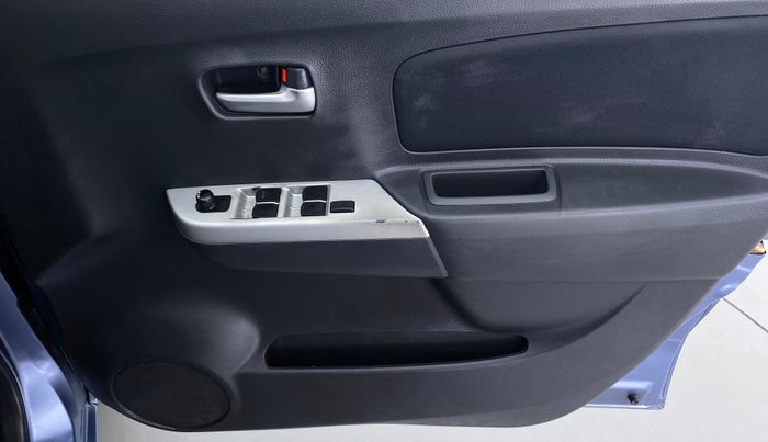 2011 Maruti Wagon R 1.0 VXI, Petrol, Manual, 62,314 km, Driver Side Door Panels Control