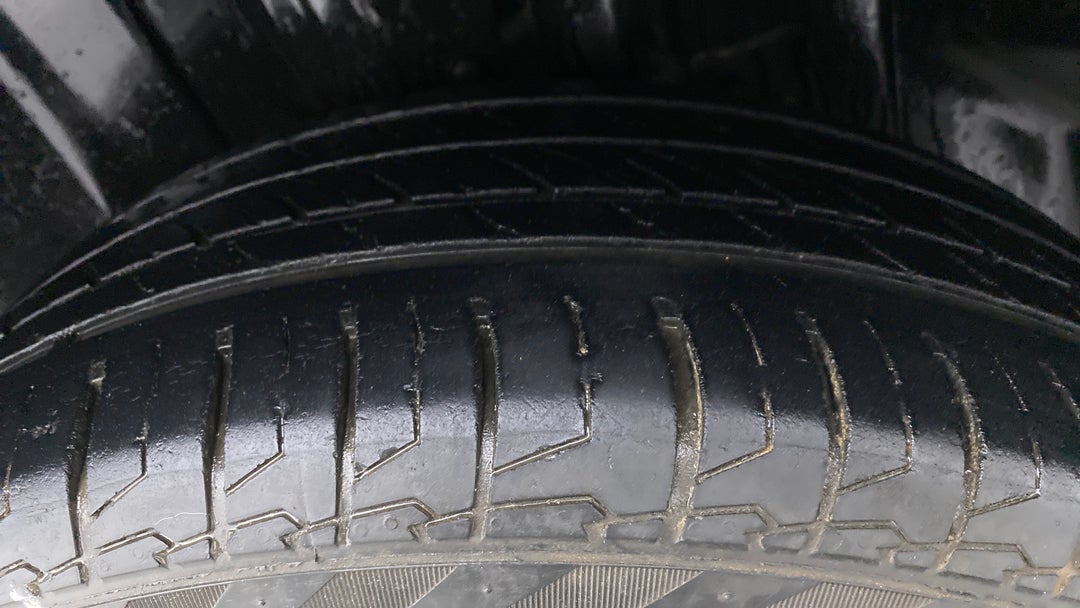 Left Rear Tyre Tread