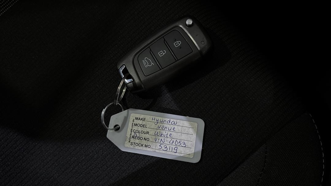 2025 Hyundai Venue Venue, Automatic, 29438 km, Key Close-up