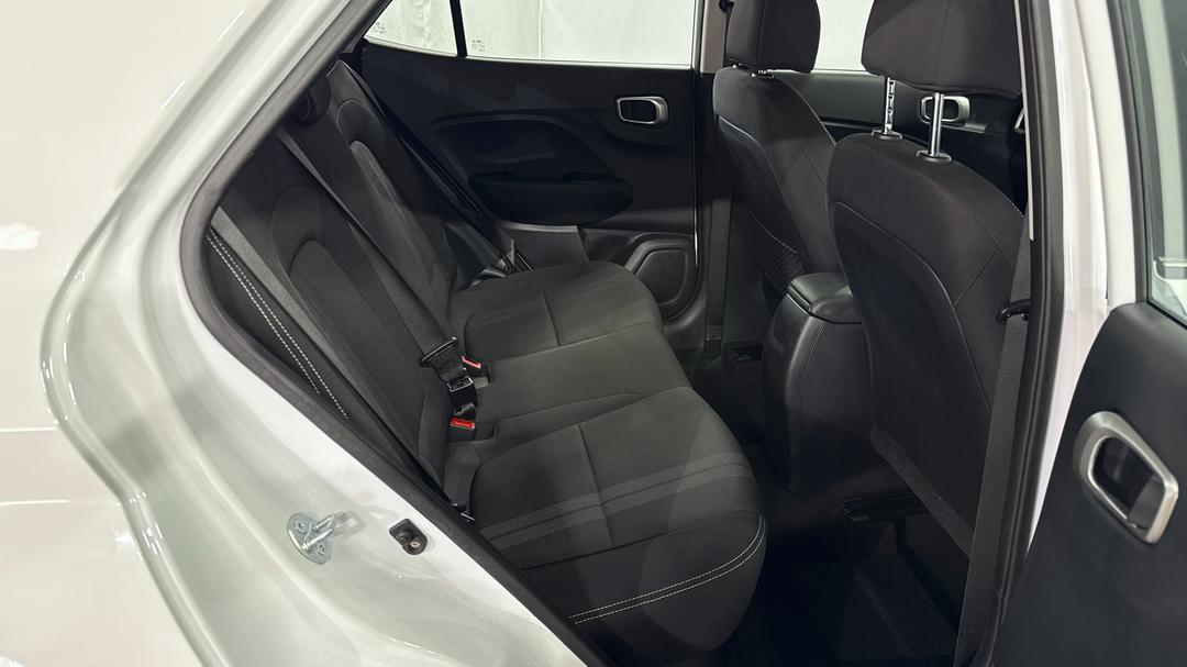 2025 Hyundai Venue Venue, Automatic, 29438 km, Right Side Rear Door Cabin View