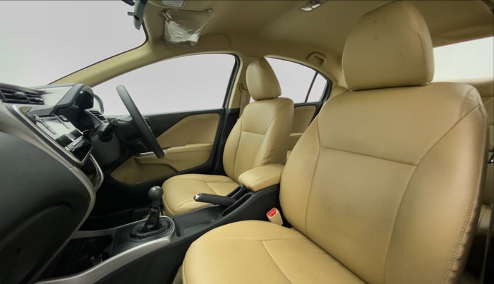 2016 Honda City V MT PETROL, Petrol, Manual, 28,606 km, Right Side Front Door Cabin