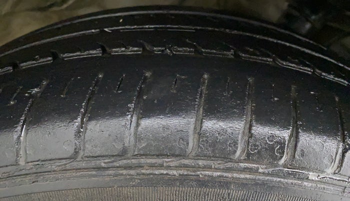 2016 Honda City V MT PETROL, Petrol, Manual, 28,606 km, Right Rear Tyre Tread