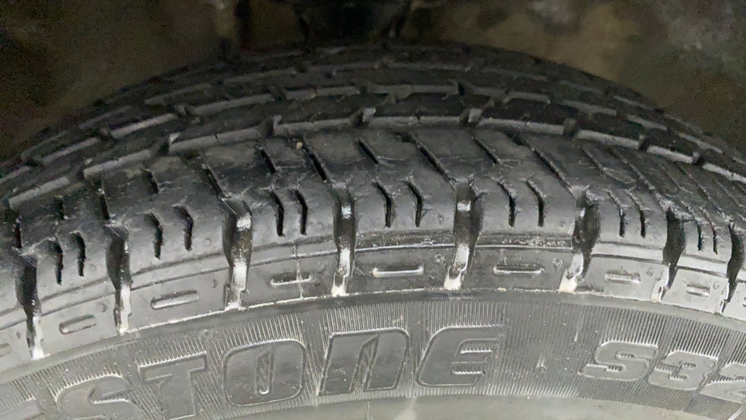 Right Front Tyre Tread