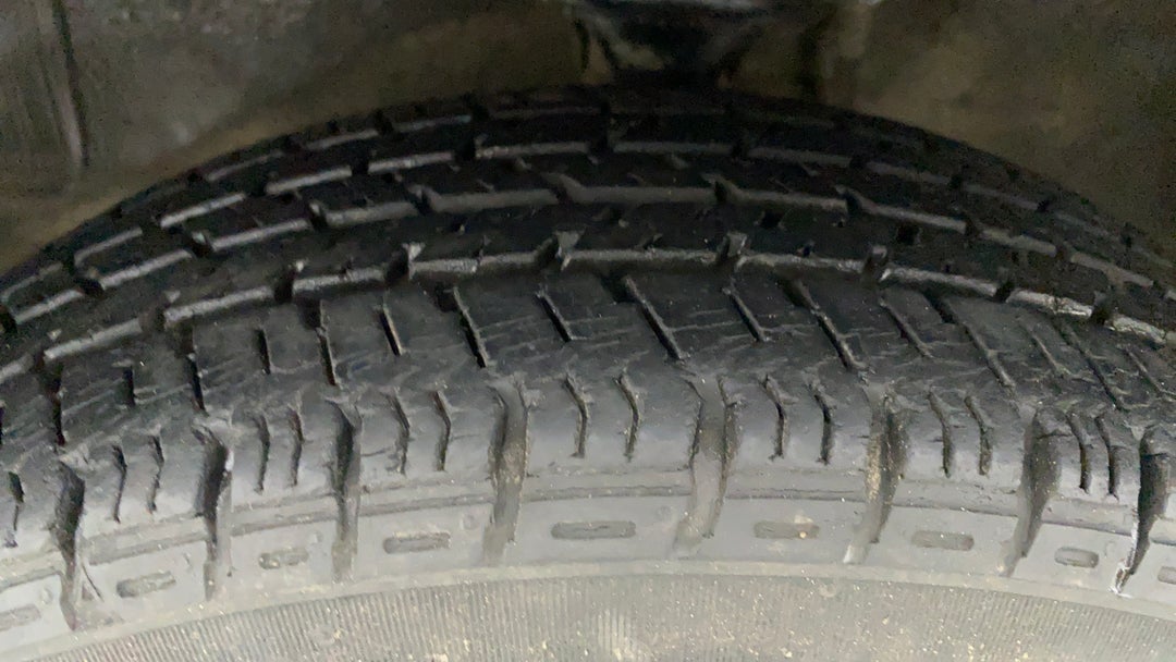 Left Front Tyre Tread