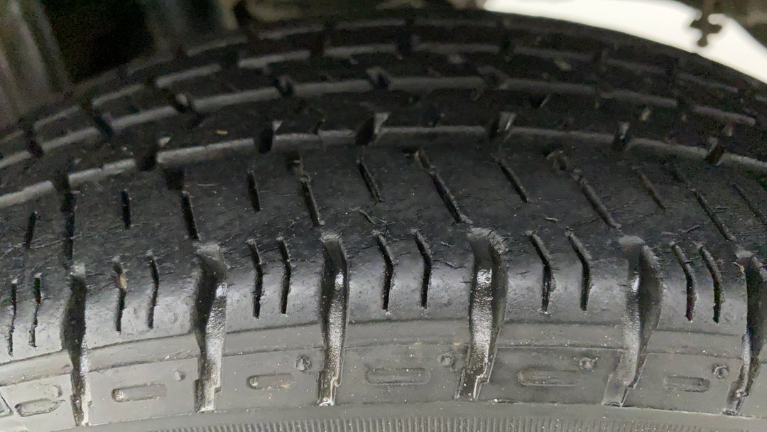 Left Rear Tyre Tread