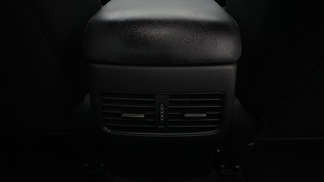 2023 Mazda 3 G20 Evolve, Automatic, 9804 km, Rear A/C Vent