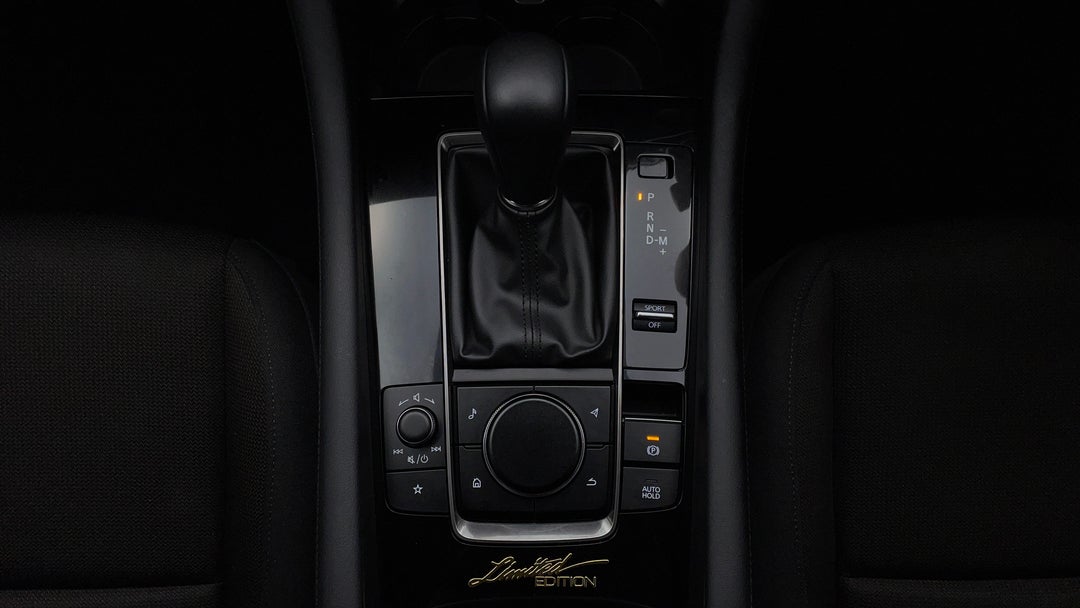 2023 Mazda 3 G20 Evolve, Automatic, 9804 km, Gear Lever 