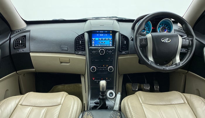 2017 Mahindra XUV500 W10 FWD, Diesel, Manual, 63,306 km, Dashboard