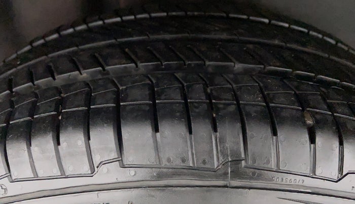2014 Volkswagen Polo HIGHLINE1.2L PETROL, Petrol, Manual, 57,558 km, Right Rear Tyre Tread