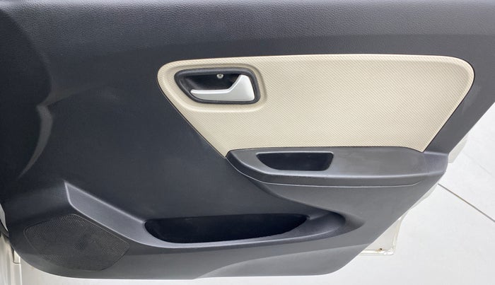 2019 Maruti Alto VXI, Petrol, Manual, 36,330 km, Driver Side Door Panels Control