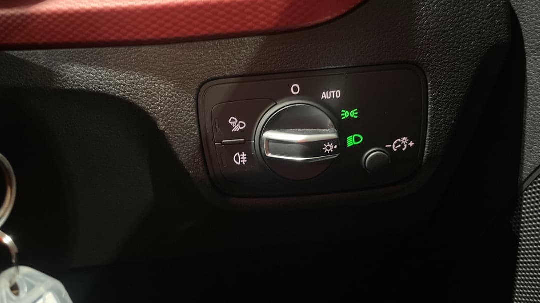 2019 Audi Q2 40 Tfsi Quatt Sport (2.0 Tfsi), Automatic, 68669 km, Utility Switches/Buttons