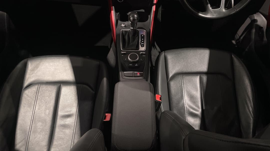 2019 Audi Q2 40 Tfsi Quatt Sport (2.0 Tfsi), Automatic, 68669 km, Center Console