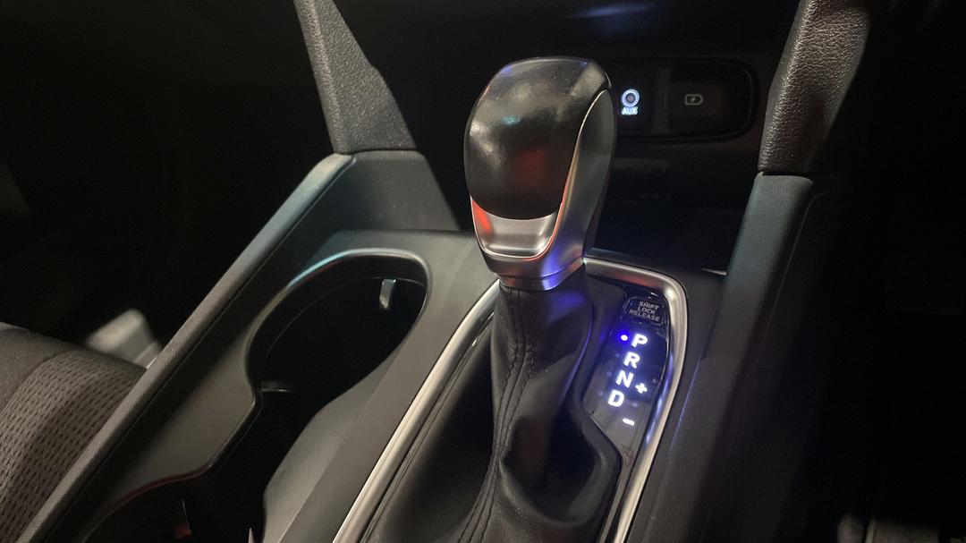 2019 Hyundai Santa Fe Active Crdi (AWD), Automatic, 109318 km, Gear Lever 
