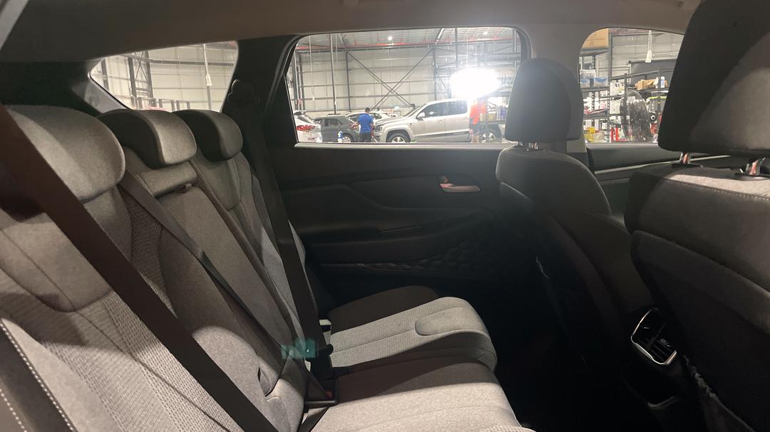 2019 Hyundai Santa Fe Active Crdi (AWD), Automatic, 109318 km, Right Side Rear Door Cabin View
