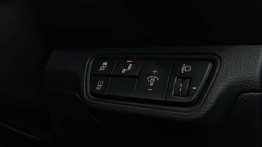 2022 Kia Cerato Gt, Automatic, 77239 km, Utility Switches/Buttons