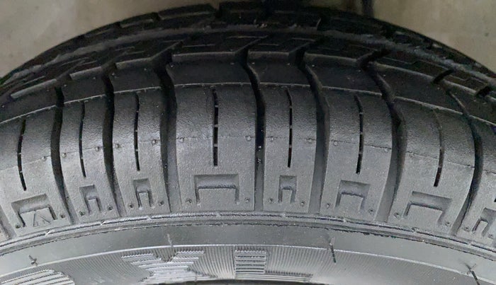 2018 Maruti Alto 800 LXI, Petrol, Manual, 16,101 km, Left Front Tyre Tread