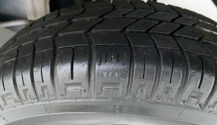 2018 Maruti Alto 800 LXI, Petrol, Manual, 16,101 km, Left Rear Tyre Tread