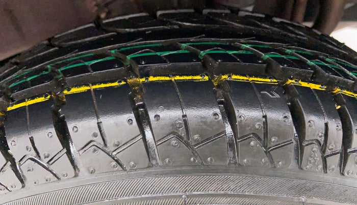 2015 Datsun Go T, Petrol, Manual, 83,782 km, Left Rear Tyre Tread