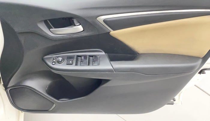 2016 Honda Jazz 1.2L I-VTEC V, Petrol, Manual, 1,22,191 km, Driver Side Door Panels Control