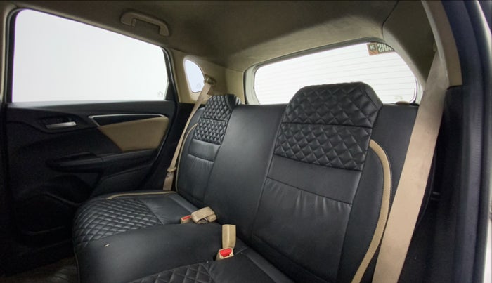 2016 Honda Jazz 1.2L I-VTEC V, Petrol, Manual, 1,22,191 km, Right Side Rear Door Cabin