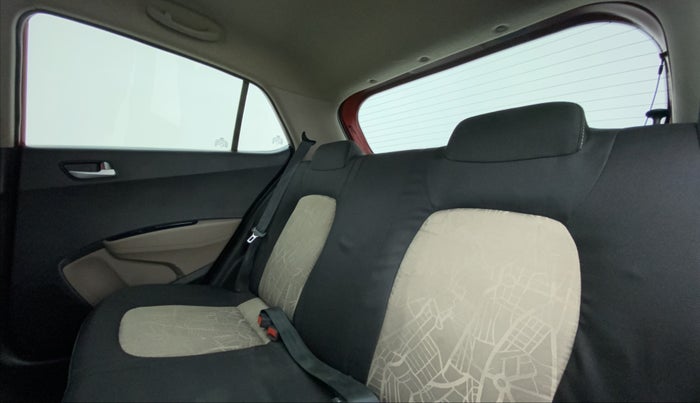 2017 Hyundai Grand i10 SPORTZ (O) 1.2 AT VTVT, Petrol, Automatic, 22,218 km, Right Side Rear Door Cabin
