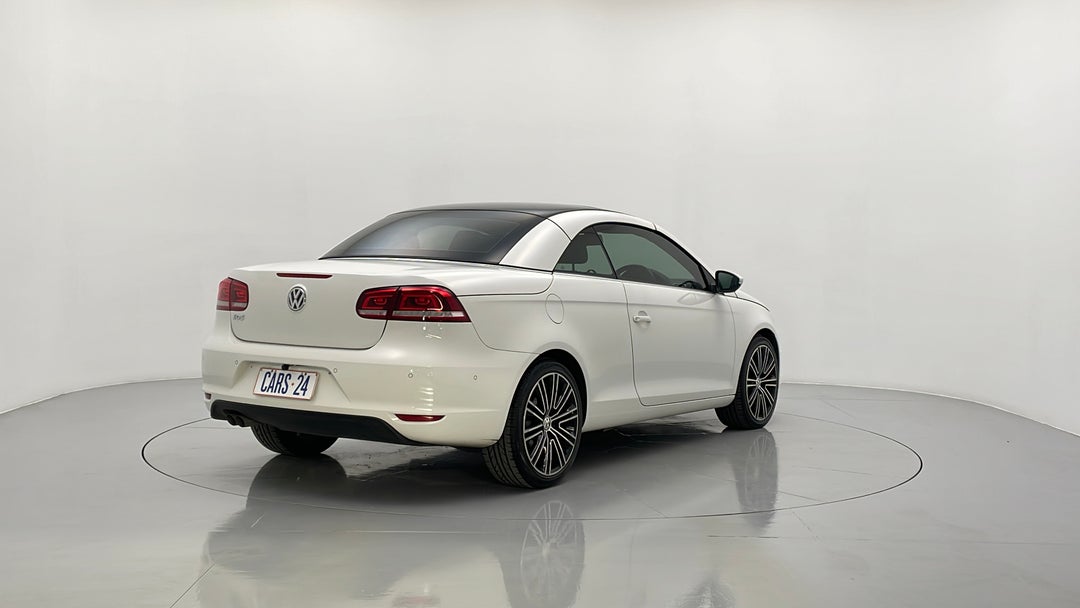 Right Back Diagonal (45- Degree) View