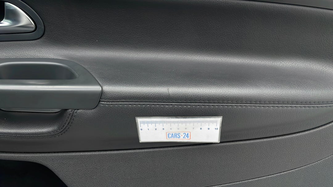 Doors Front RHS Lining broken / damaged